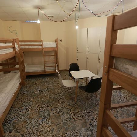 Midtown Hotel & Hostel Tbilisi ภายนอก รูปภาพ