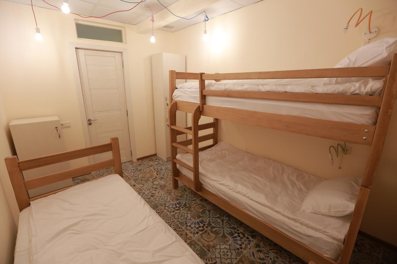 Midtown Hotel & Hostel Tbilisi ภายนอก รูปภาพ