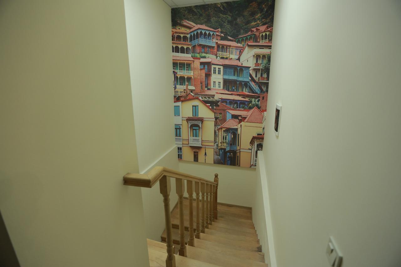 Midtown Hotel & Hostel Tbilisi ภายนอก รูปภาพ
