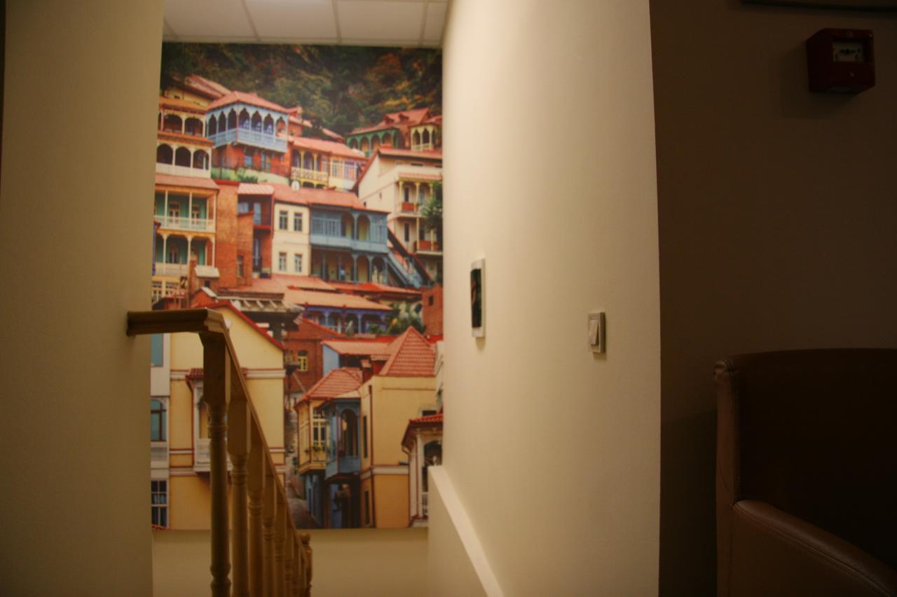 Midtown Hotel & Hostel Tbilisi ภายนอก รูปภาพ