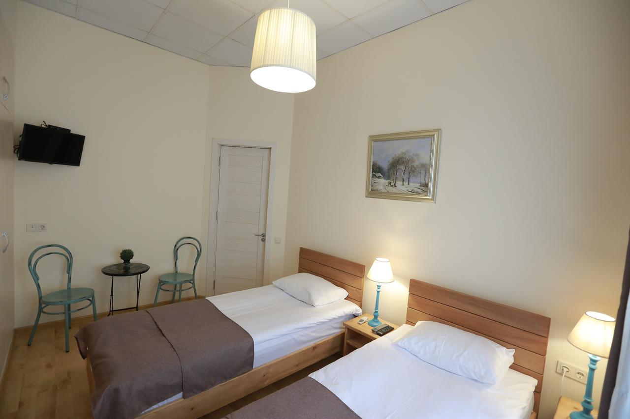 Midtown Hotel & Hostel Tbilisi ภายนอก รูปภาพ